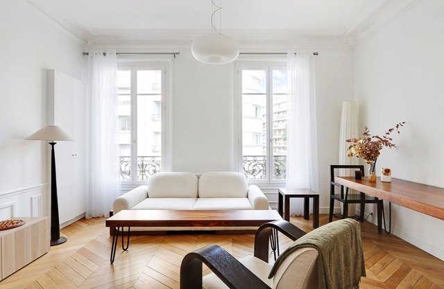 An Amazing 2-BR/1BA in Monceau