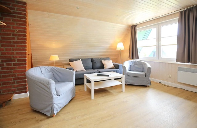 An der Steilküste Finnhütte 01