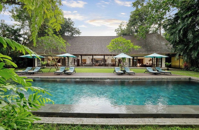 An idyllic sanctuary villa, Near Canggu