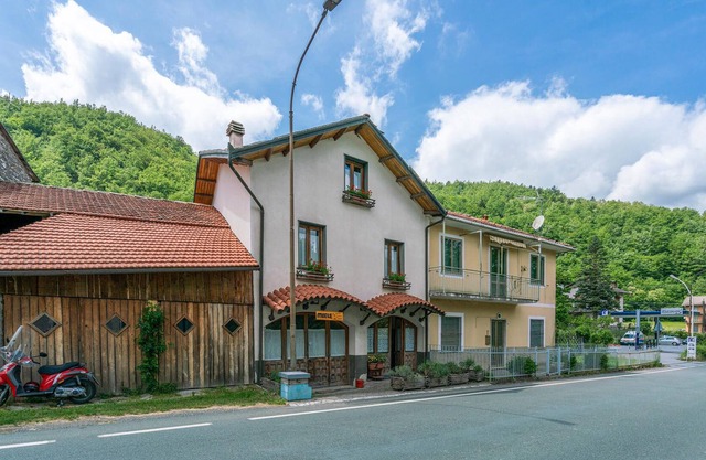 An incredibly charming cottage with lots of character awaits you in this small village.