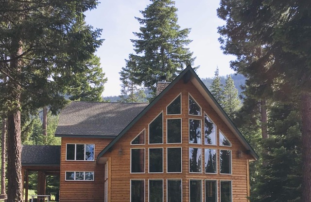 An Unparalled Getaway for Family and Friends!