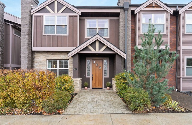 An Urban Oasis: Steps to the Deschutes River