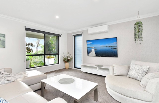 Anaka Retreat - Charming Holiday Home in Nelson Bay