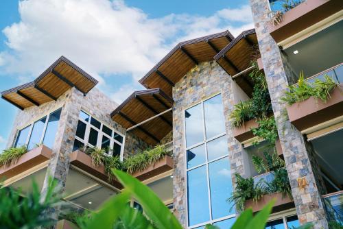 Anam Beach Resort