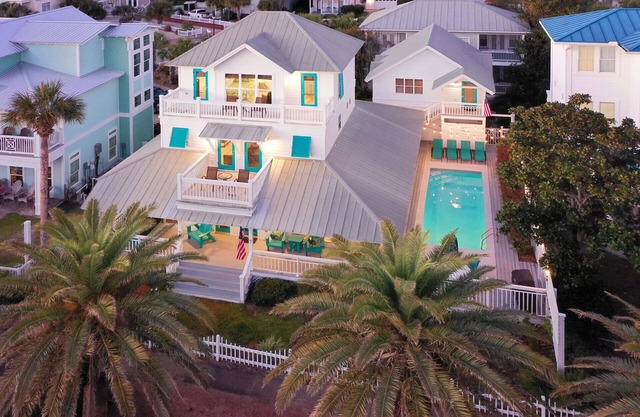 Anchor Pointe - Main House + Guest House, Gulf Views, Game Room, Heated Pool!