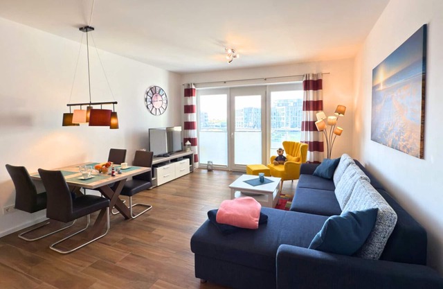 Anchorage vacation apartment - For 4 people with harbor view and private wallbox