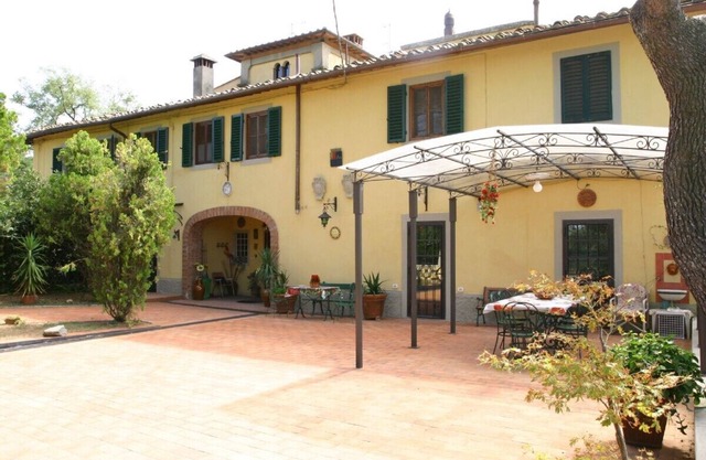 ANCIENT AIR-CND PRIVATE VILLA POOL & JACUZZI ON FLORENCE HILLS FAMILY FRIENDLY