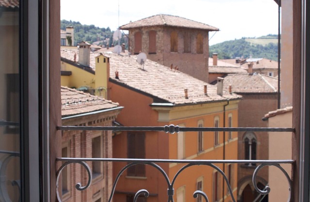 And airy apartment in the historic center -Wi Fi- Air Conditioning
