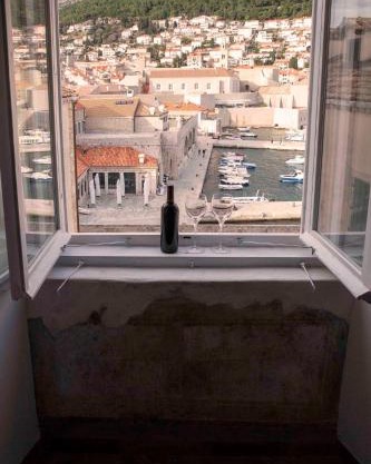 Andante con nobile