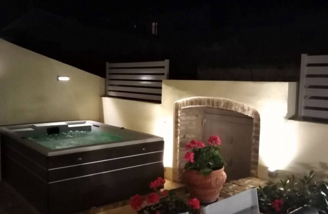 Anemomilos Jacuzzi suite Corfu