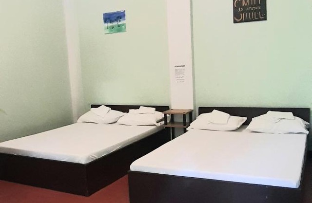 Angel and Marie's Basic ACroom for 2-4 pax