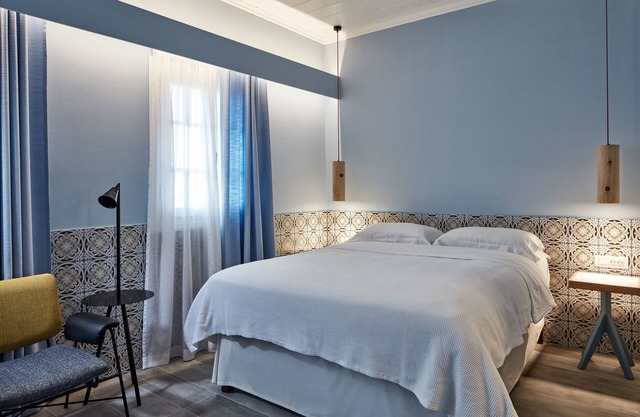 Angelina Aegina Boutique Escape