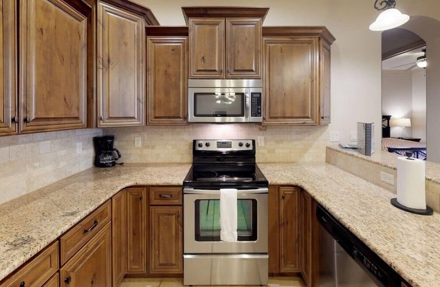 Angels Landing Family Suite (Units H5, H6, H7)