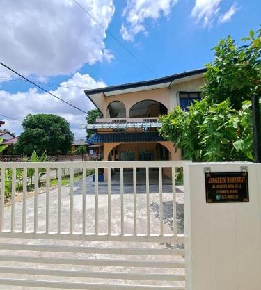 Anggerik Homestay Kota Bharu