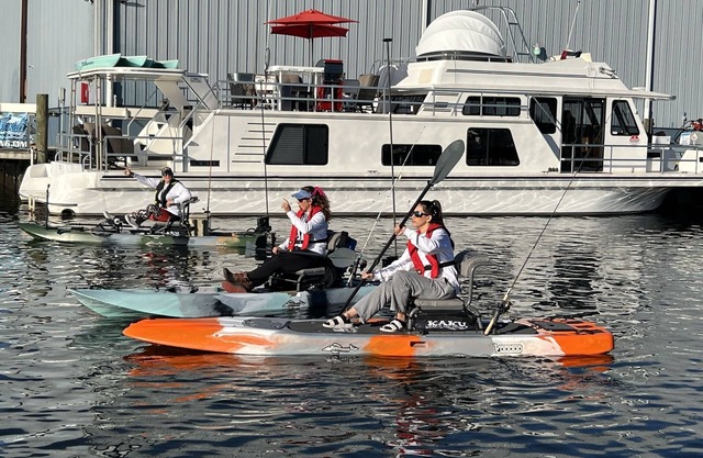 Anglers Inn Floating Suite Luxury houseboat— Manatee Kayak Three Sisters Springs