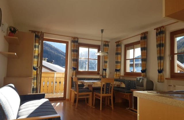 Anna Apartment 5