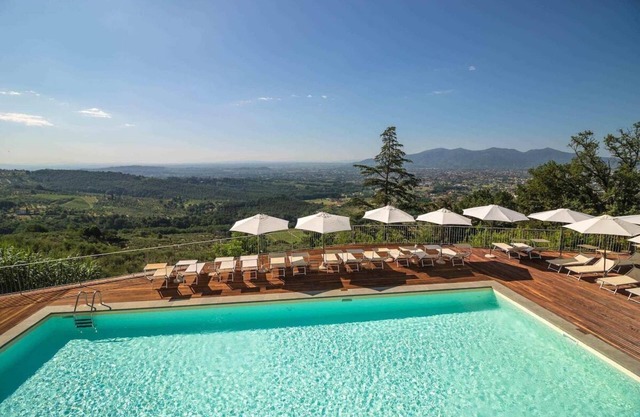 Anna, apartment with pool and views. A/C, WiFi