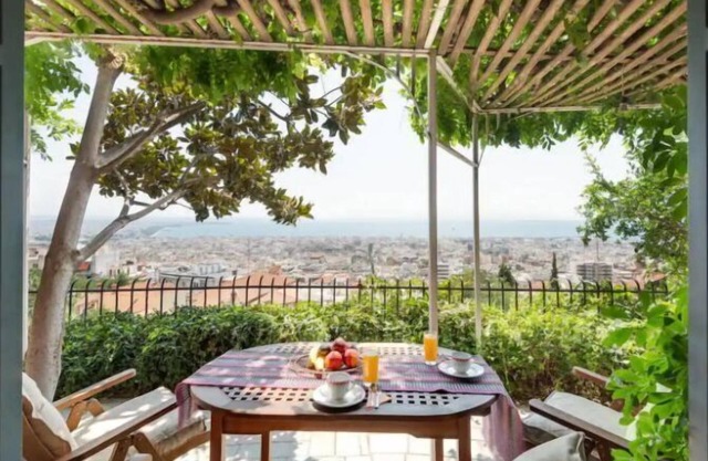 Ano Poli stay with private terrace and view