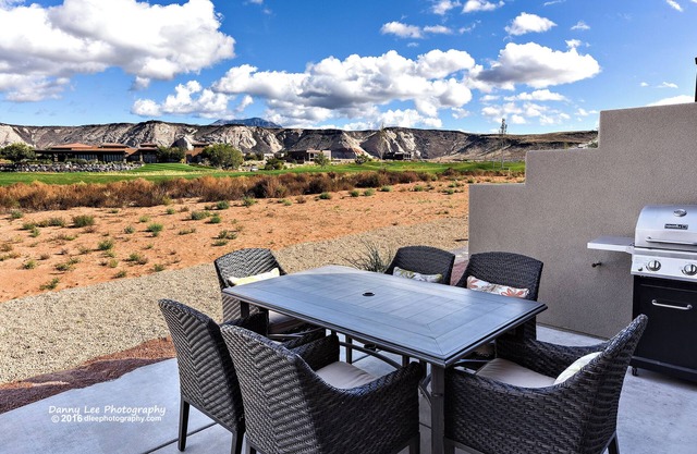 Another Day In Paradise at The Ledges Golf Club *Resort Amenities Included!