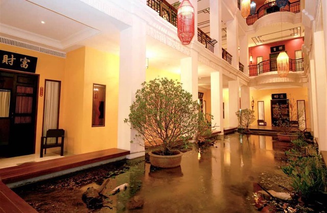 Antique Chinese Style | Chinatown | 350m MRT
