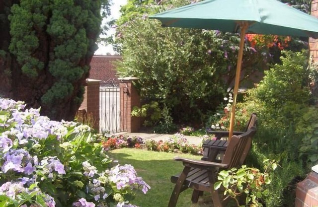 Anton Guest House B&B