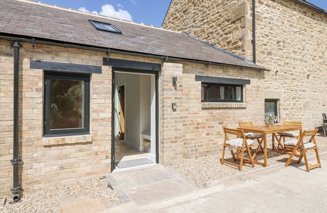 ANTONINUS BARN 2, pet friendly in Ebchester