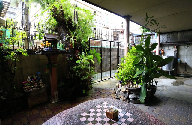 Anurak Guesthouse