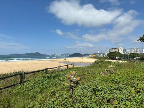 Apê 2qtrs nos Amores da Brava