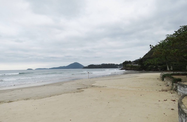 Apê melhor custo x benefício com piscina 100m do mar