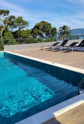 Apê na praia da Lagoinha a 400m da praia