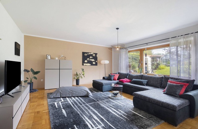 Apartment 'Wiesenblume' with Private Terrace and Shared Garden