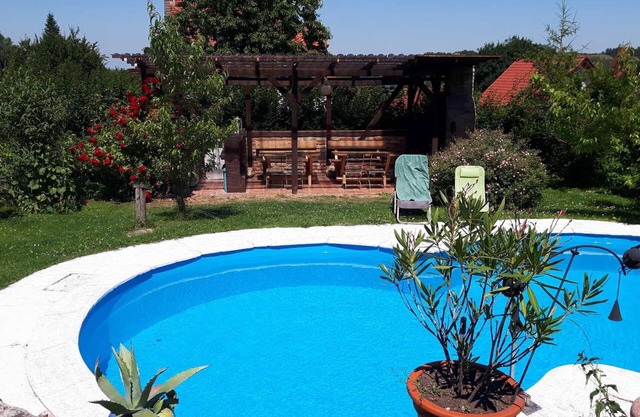 Apartment 'Ferienwohnung Tröbinger' with Shared Pool, Private Terrace and Wi-Fi