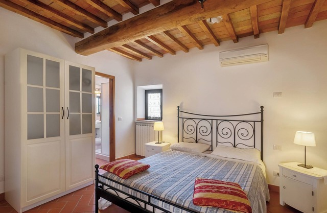 Apartment 'Volpe Flat' with Mountain View, Wi-Fi and Air Conditioning