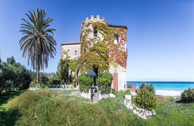 Apartment in Santa Caterina by Private Beach