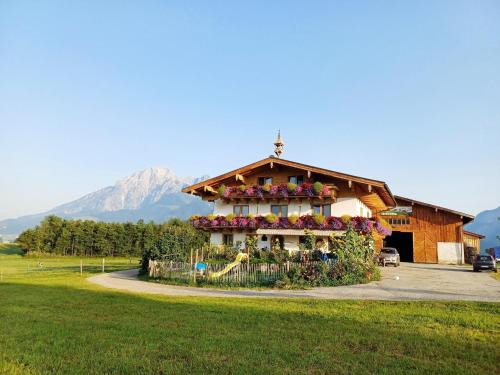 Apartment in Saalfelden near Ski Slopes