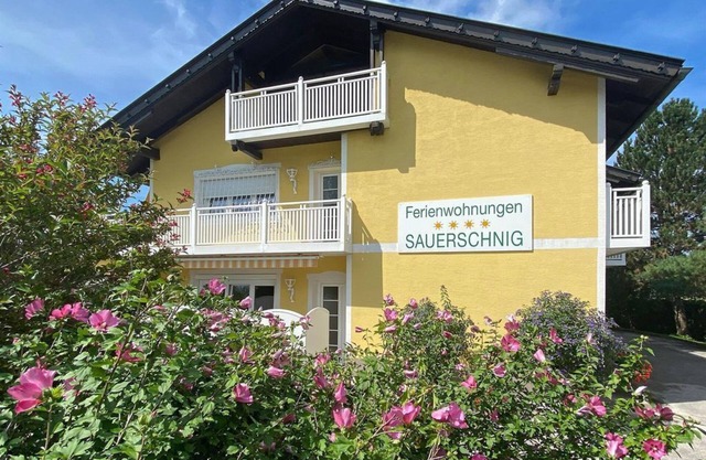 Apartment Agatha - Ground floor east - Georgiblick - Ferienwohnungen Sauerschnig