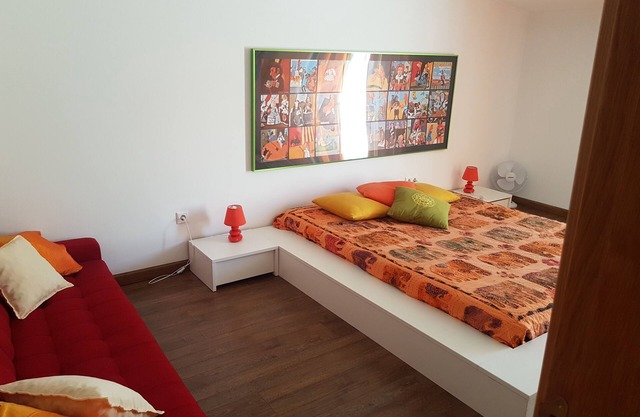 Apartment in quiet area, near the river and the sea.