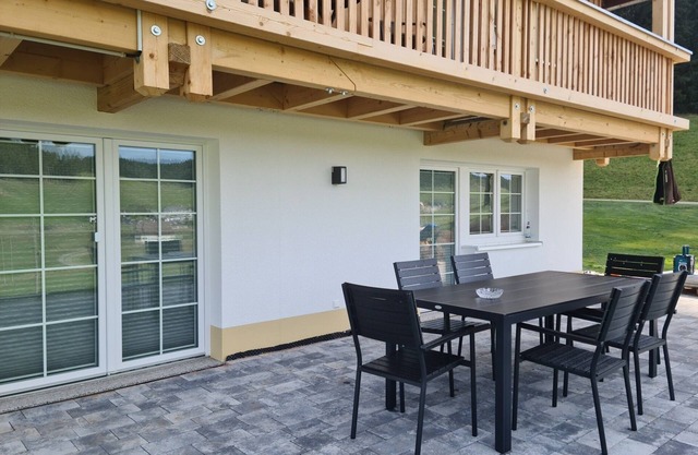 Apartment 'Fuchsbau, 100 Qm' with Mountain View, Private Terrace and Wi-Fi