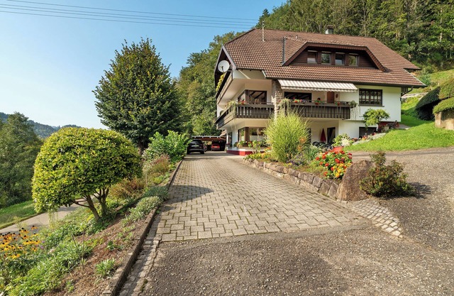 Apartment 'Haus Schindler' with Mountain View, Private Terrace and Wi-Fi