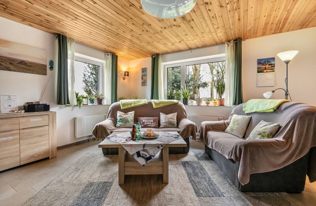 Apartment 'Ferienwohnung Ostwind' with Shared Garden and Wi-Fi
