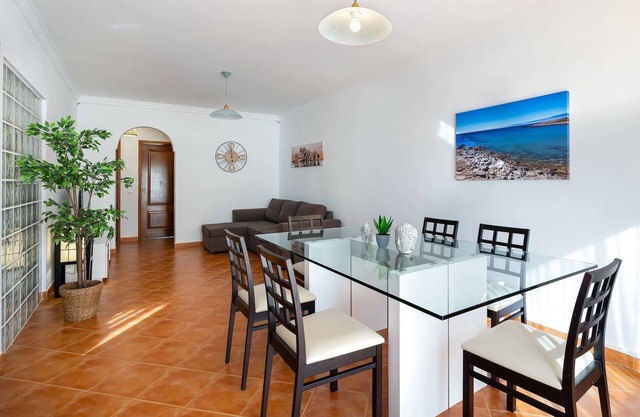 Apart for 6 in private condo with pool in Porches