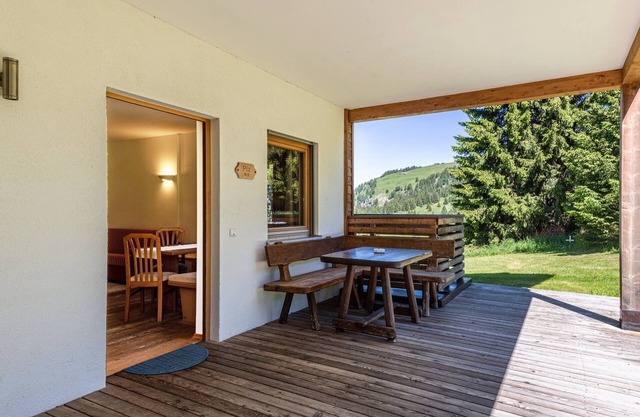 Apartment "Ferienparadies Sabina Piz" in the Nature Reserve directly on the Alpe di Siusi