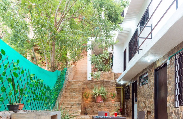 Aparta estudio independiente con internet 50 Mg, cocina y aire acondicionado