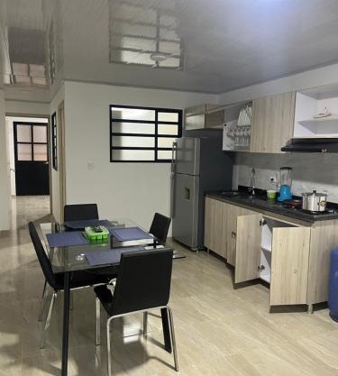 Apartaestudio en la mesa