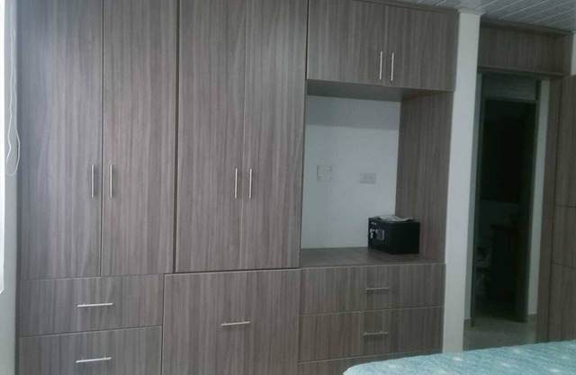 Apartahotel , Cerca al Aeropuerto , Centros Comerciales ,conecta a 10 min