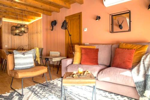 Apartament familiar de luxe i balcó amb vistes by RURAL D'ÀNEU