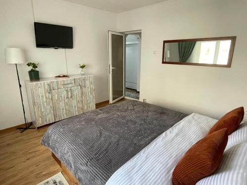 Apartament Husi