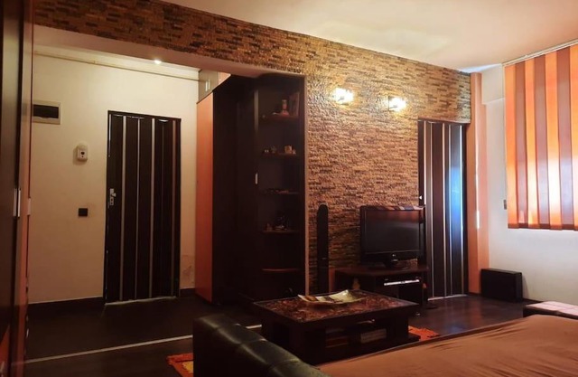 Apartament langa aeroport str oituz 204-206