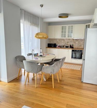 Apartament Revolution