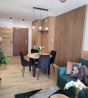 Apartament z basenem i jacuzzi KARMELOWY NA DOLNEJ Green Park Resort A13, ul DOLNA 7A